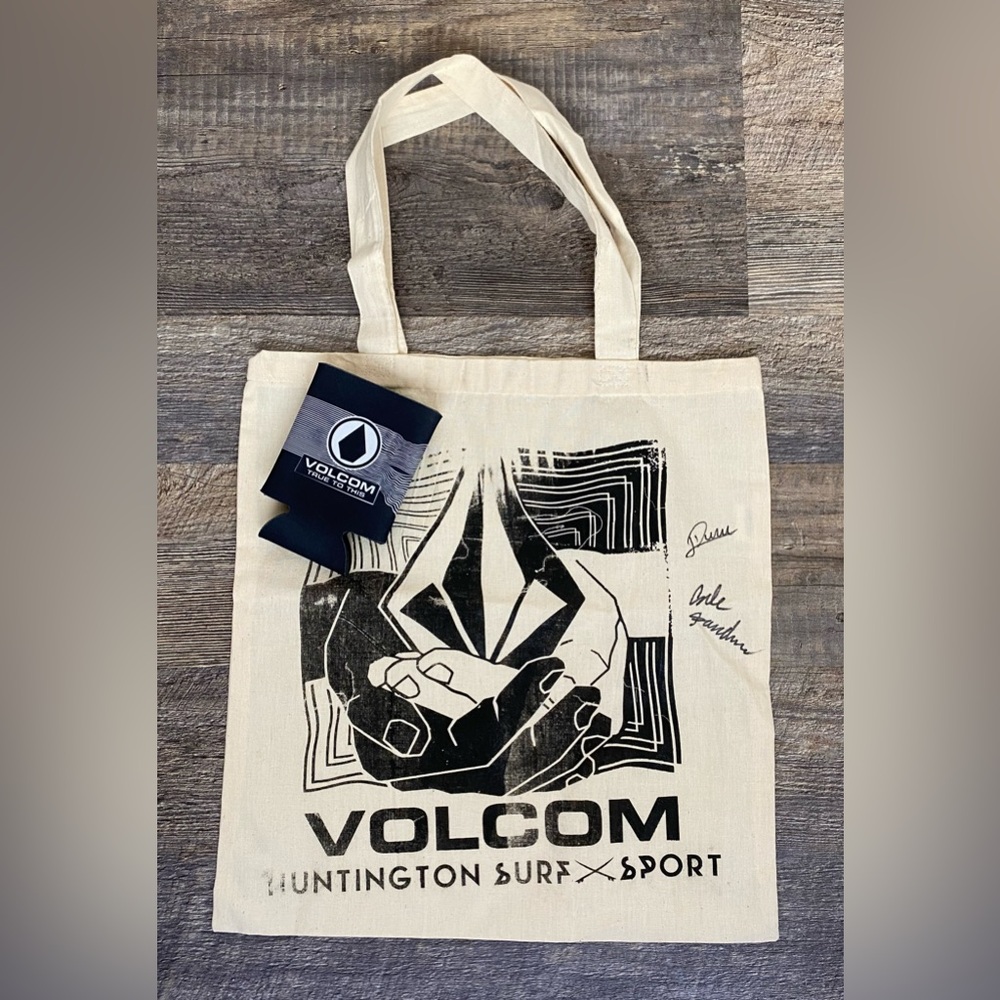 BRAND NEW Volcom Cream Tote Bag + bottle koozie by